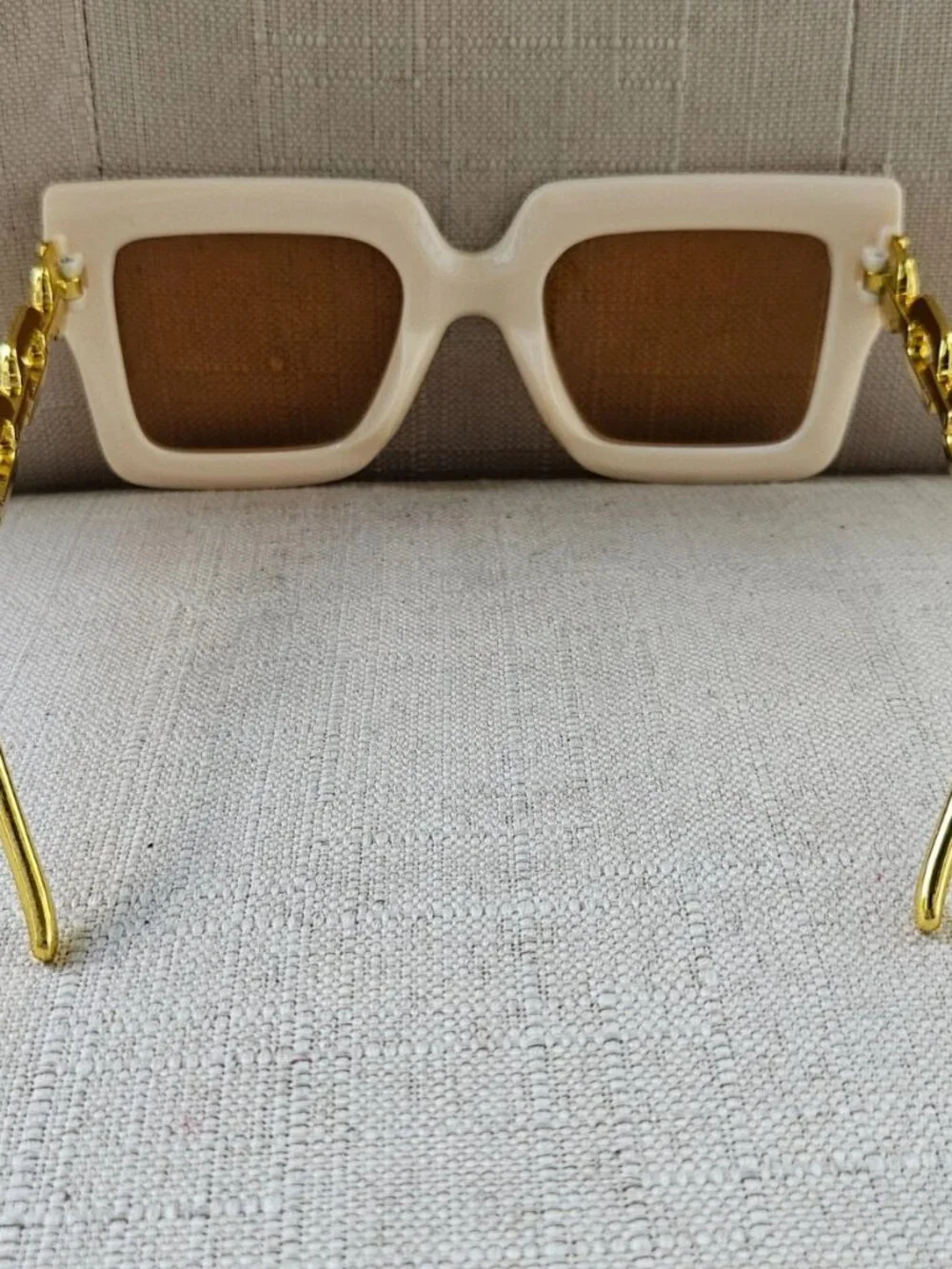 Fashion Women Sunglasses Big Face Gold Tone Temple Eyewear Beige Frame Shades